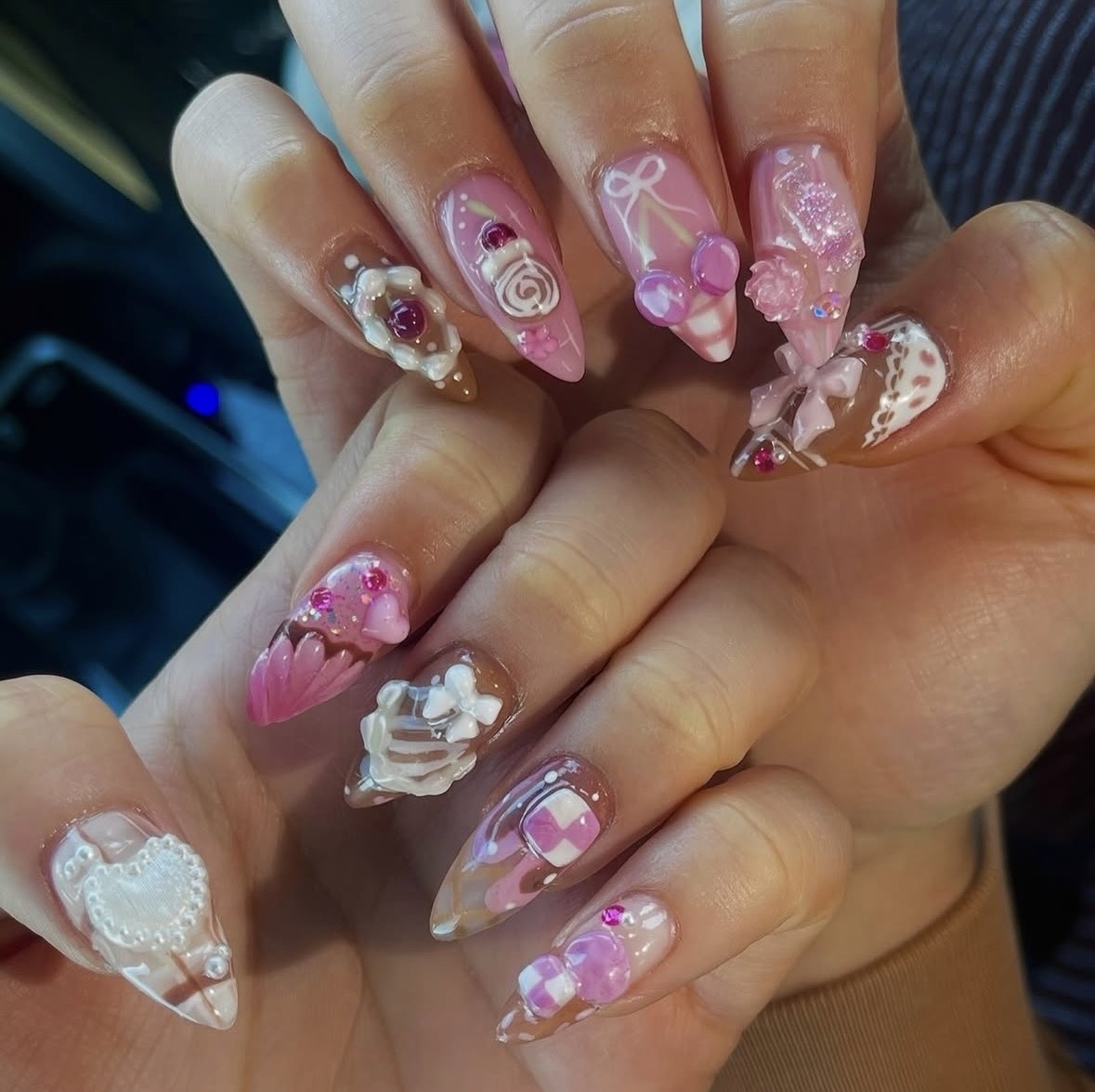 Nail art by H